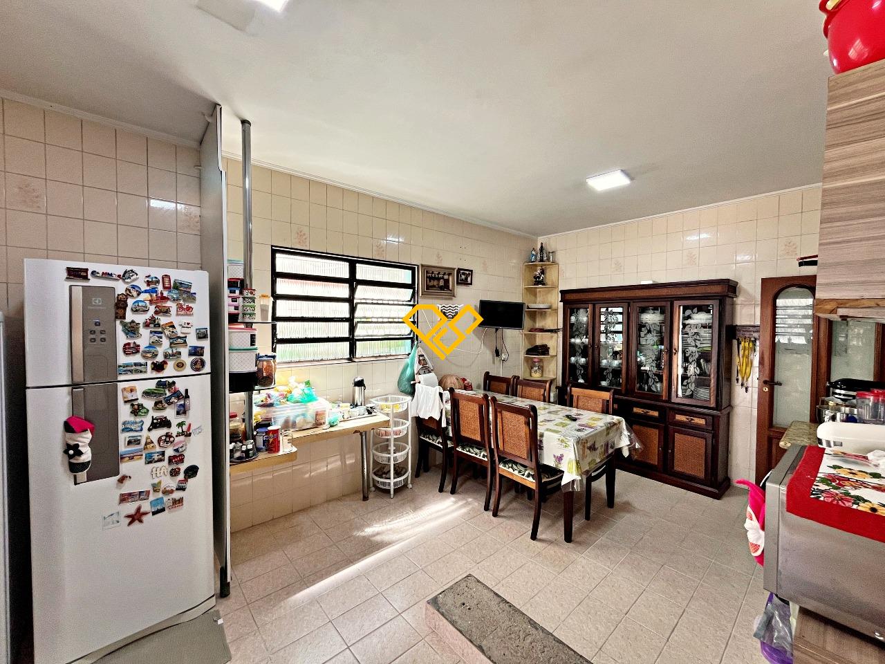 Sobrado à venda no Embaré: Cozinha