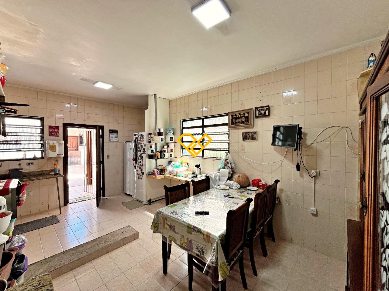 Sobrado à venda no Embaré: Cozinha