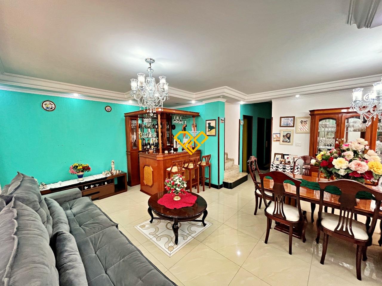 Sobrado à venda no Embaré: Sala