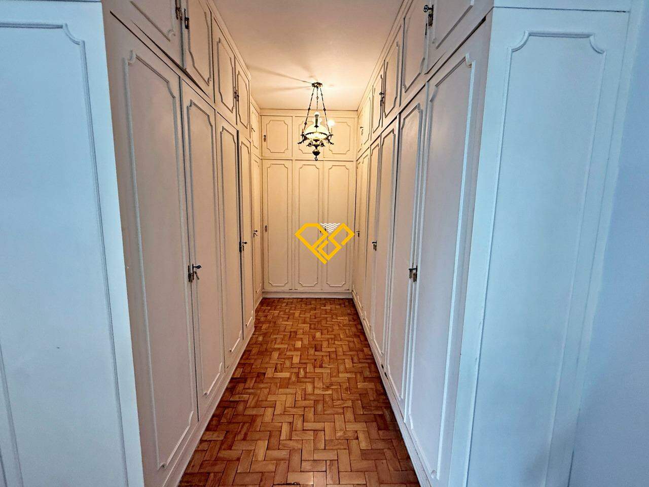 Apartamento à venda no Boqueirão: Dormitório 1 - suíte - closet