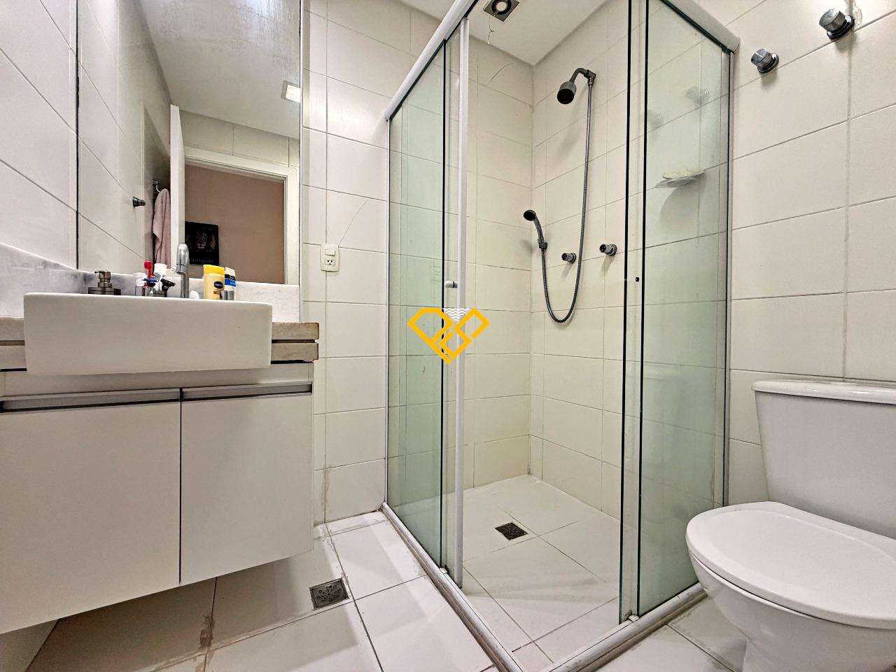 Apartamento à venda no José Menino: Wc social