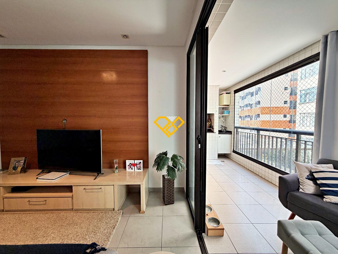 Apartamento à venda no José Menino: Sala e varanda