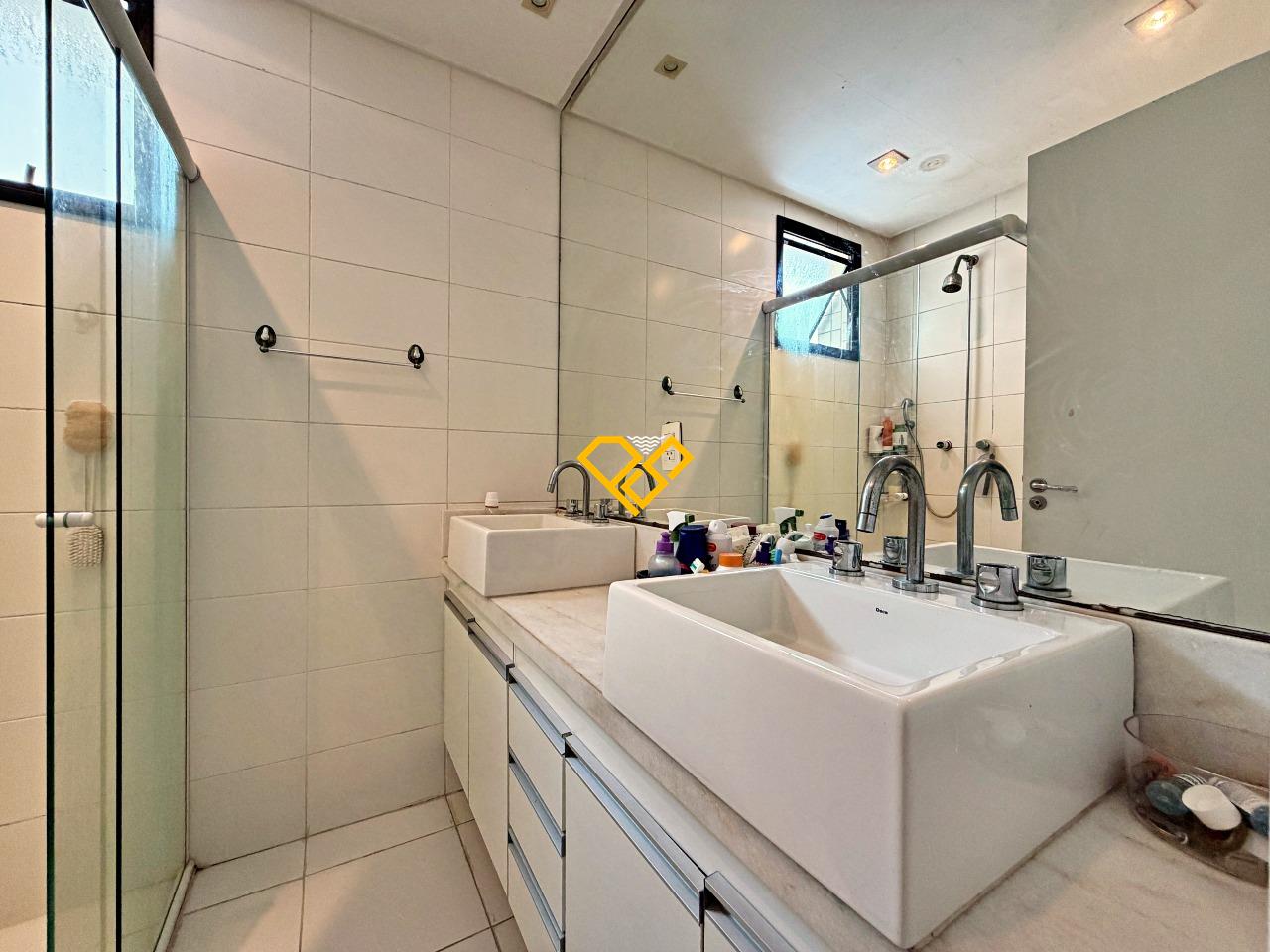 Apartamento à venda no José Menino: Wc suíte