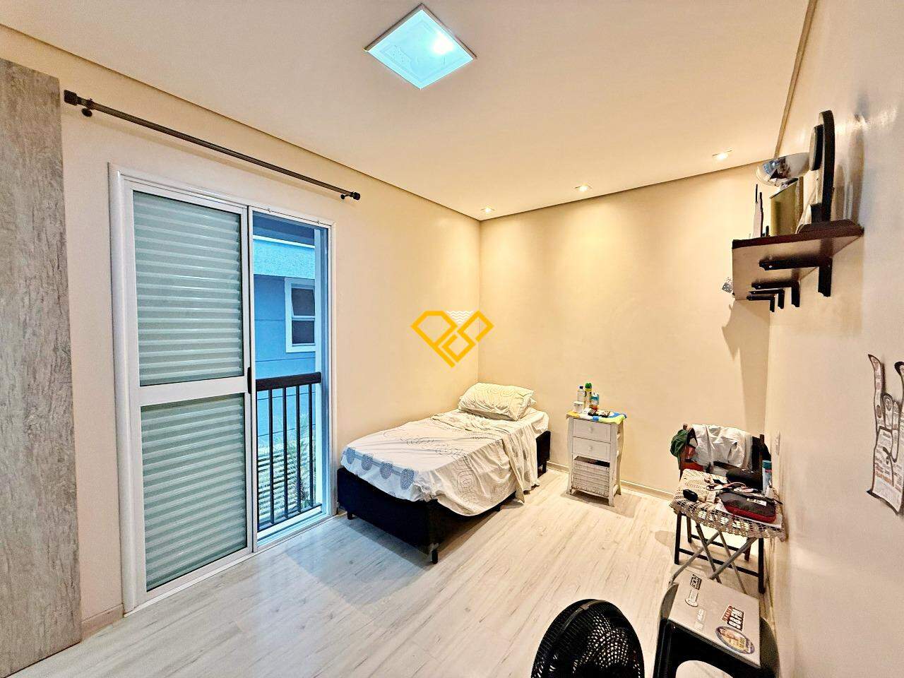 Casa em Condomínio à venda no Ponta da Praia: Dormitório 3