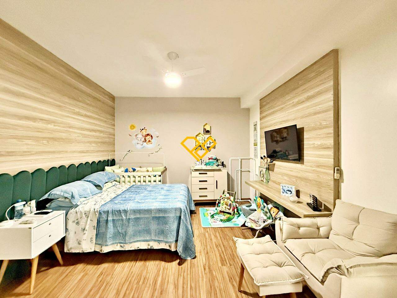 Casa em Condomínio à venda no Ponta da Praia: Dormitório 1 - suíte