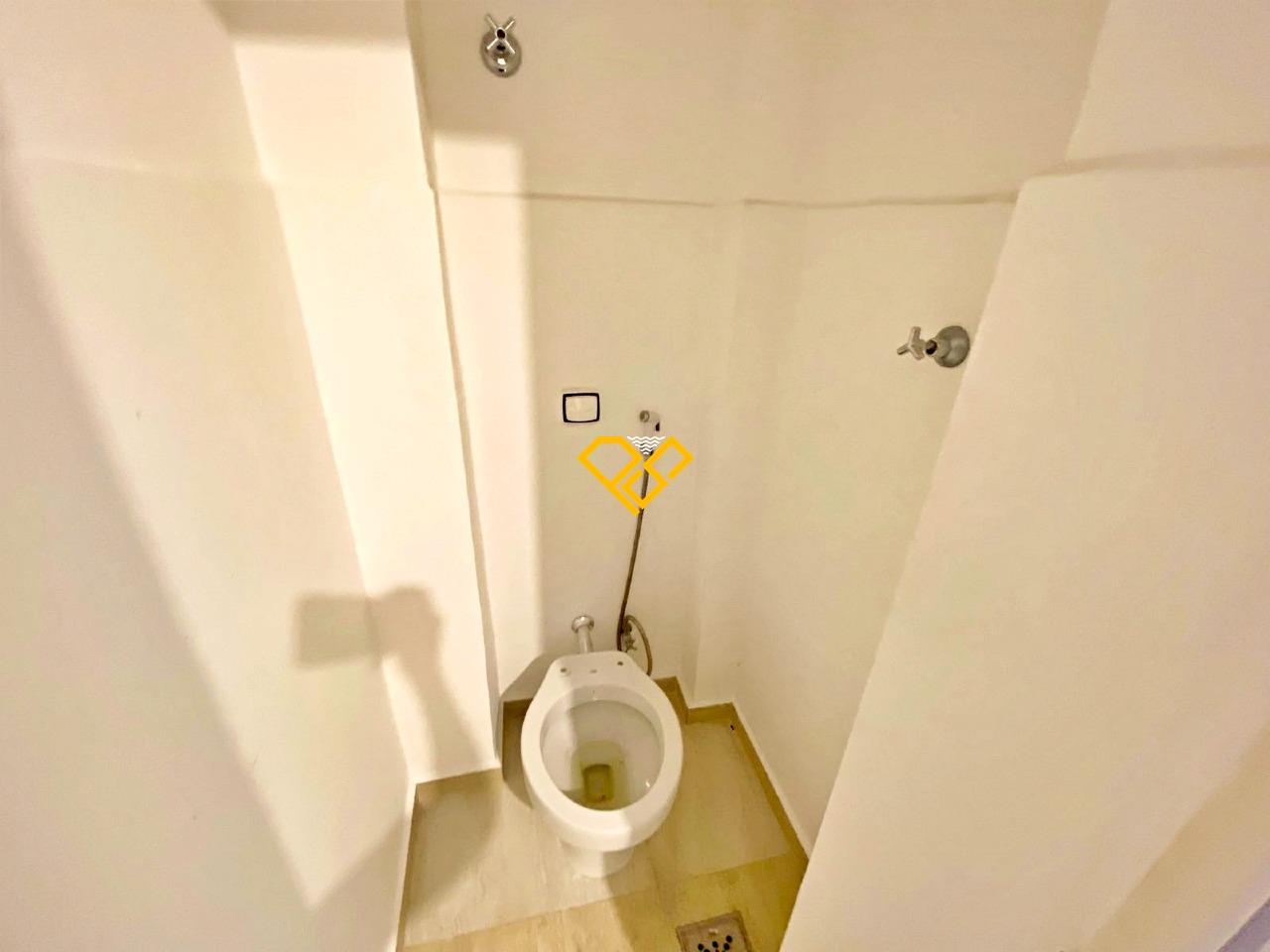 Apartamento à venda no Gonzaga: Wc de serviço