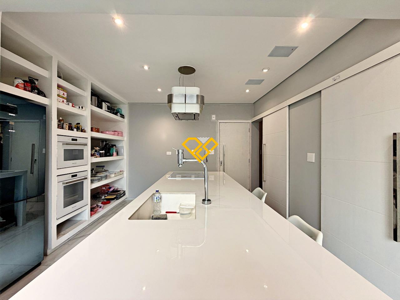 Apartamento Duplex para aluguel no Ponta da Praia: Cozinha