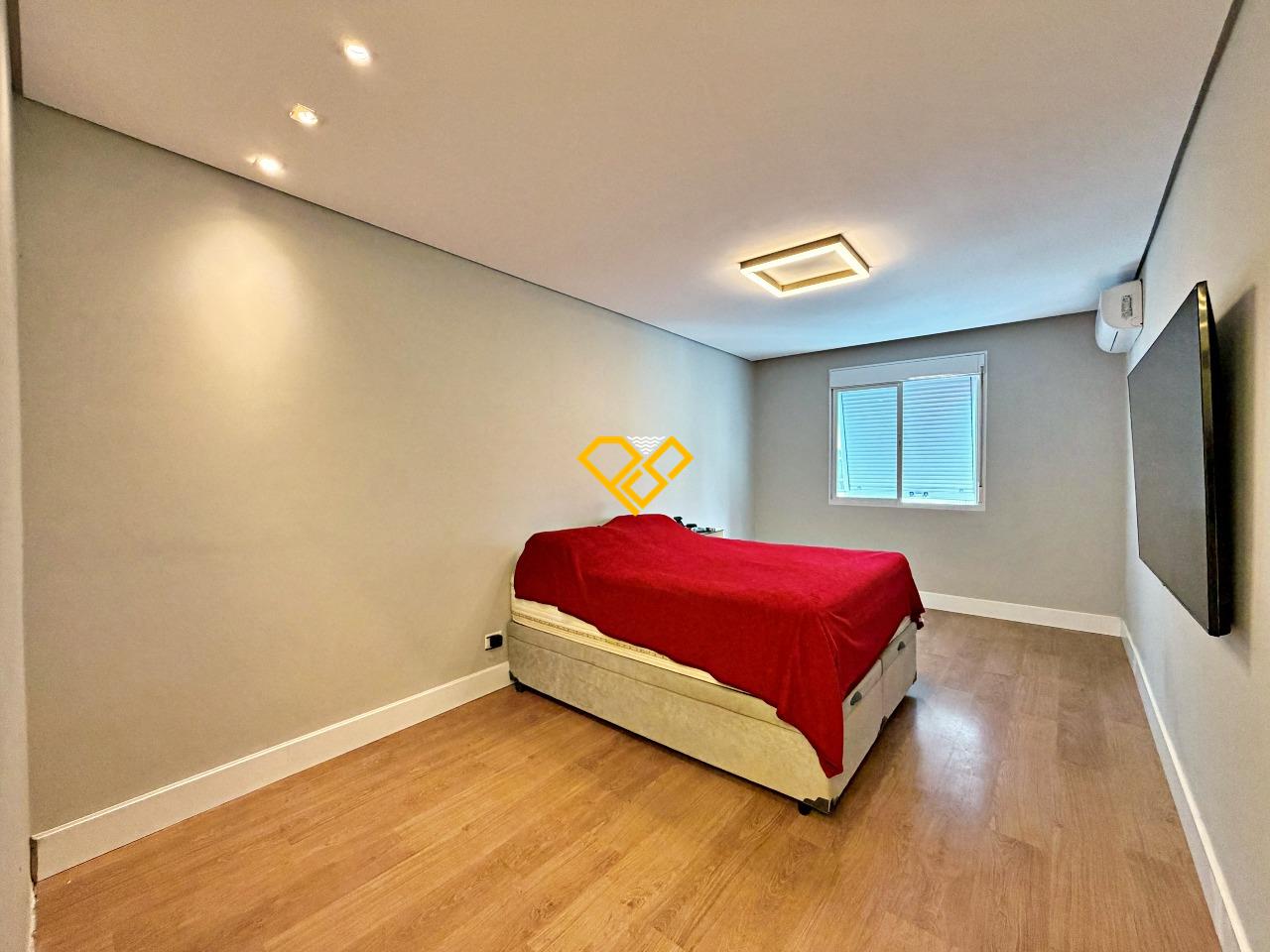 Apartamento Duplex para aluguel no Ponta da Praia: Dormitório 1 - suíte