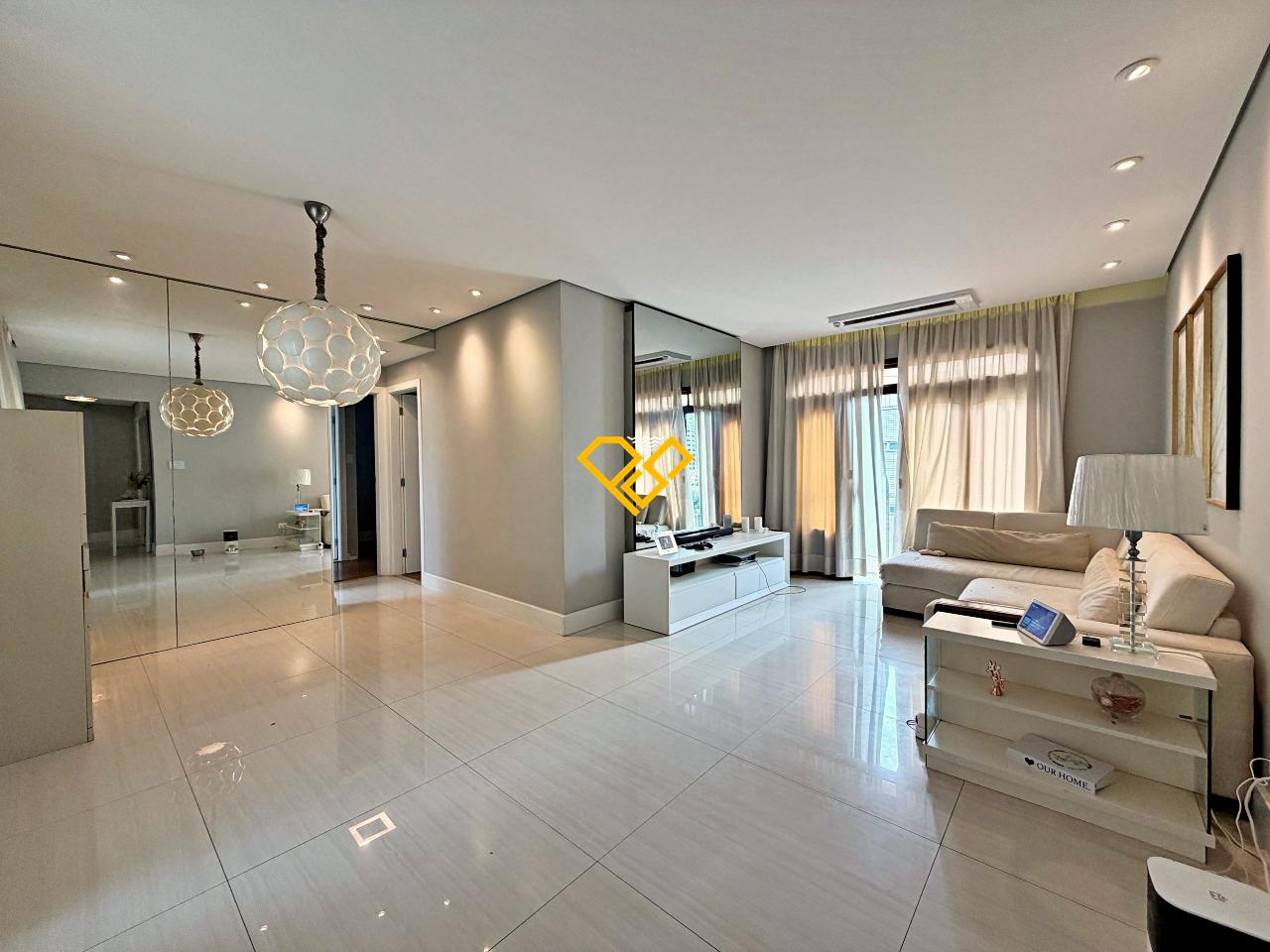 Apartamento Duplex para aluguel no Ponta da Praia: Sala