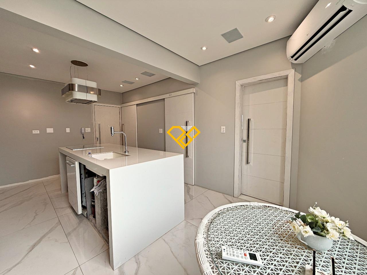 Apartamento Duplex para aluguel no Ponta da Praia: Cozinha