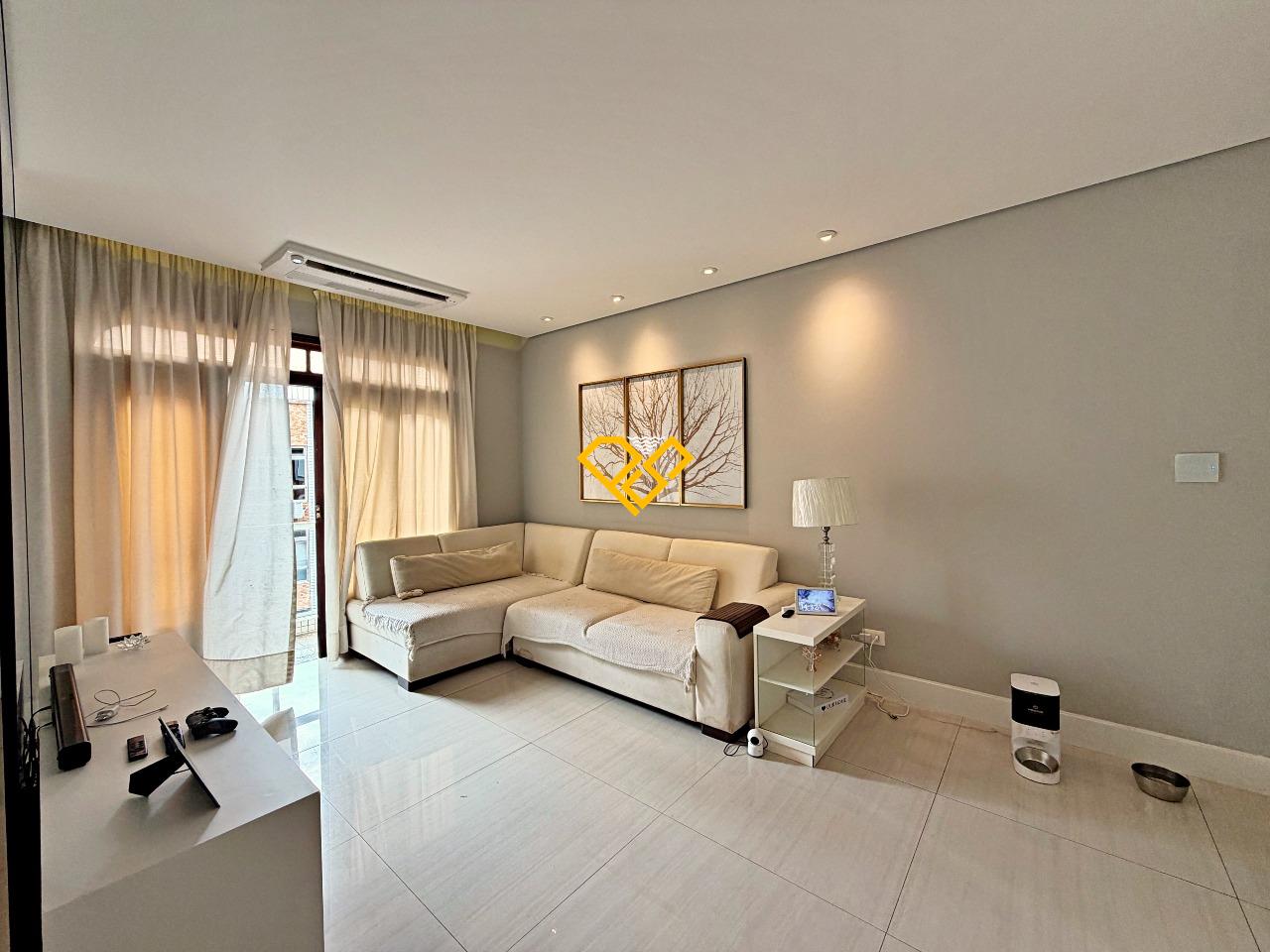 Apartamento Duplex para aluguel no Ponta da Praia: Sala