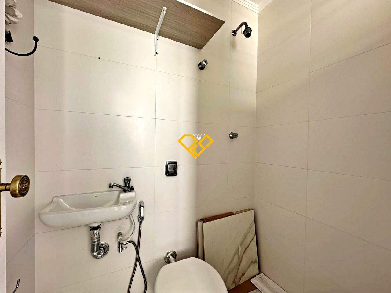 Apartamento à venda no Boqueirão: Wc de serviço