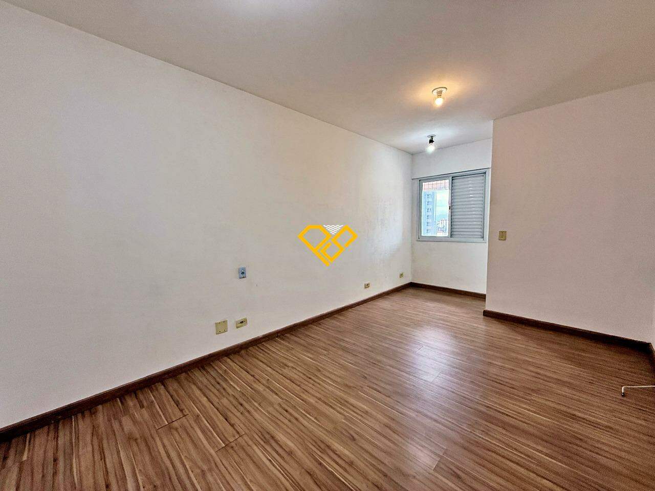 Apartamento à venda no Encruzilhada: Dormitório 1 - suíte