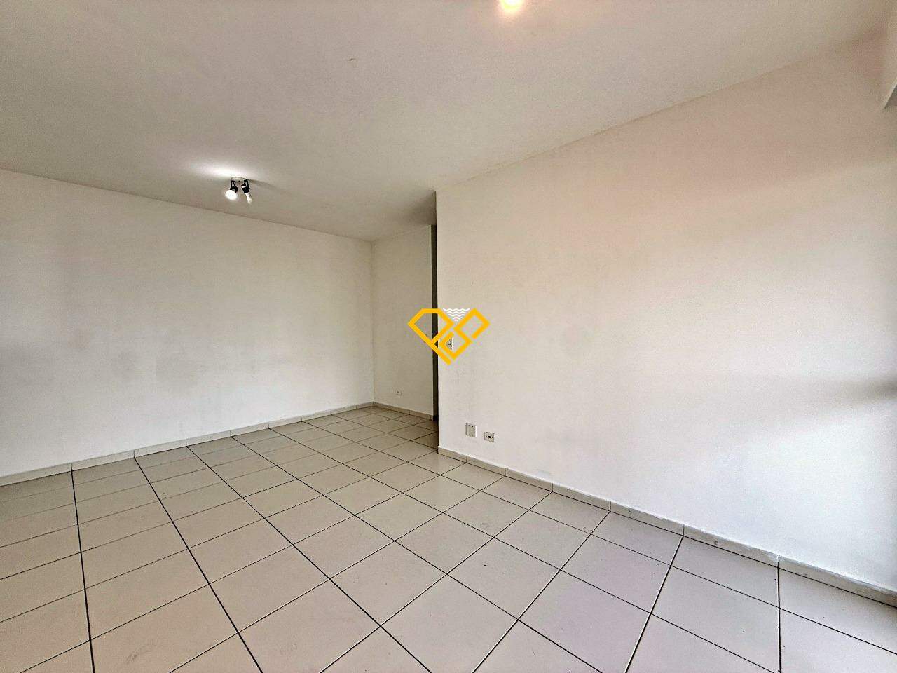 Apartamento à venda no Encruzilhada: Sala