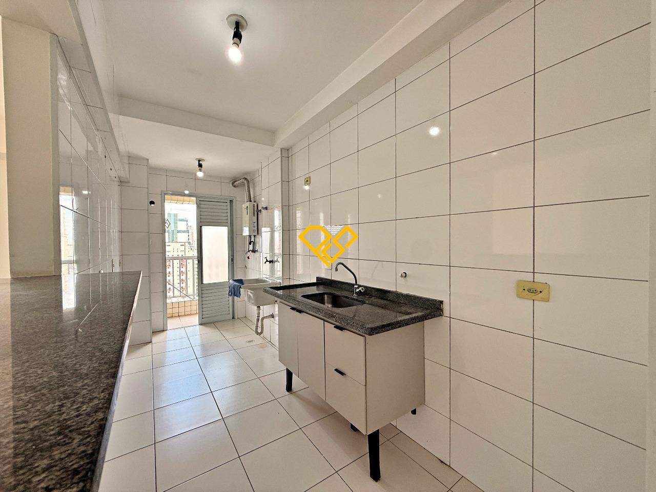 Apartamento à venda no Encruzilhada: Cozinha