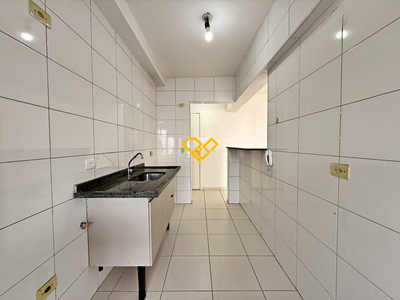 Apartamento à venda no Encruzilhada: Cozinha