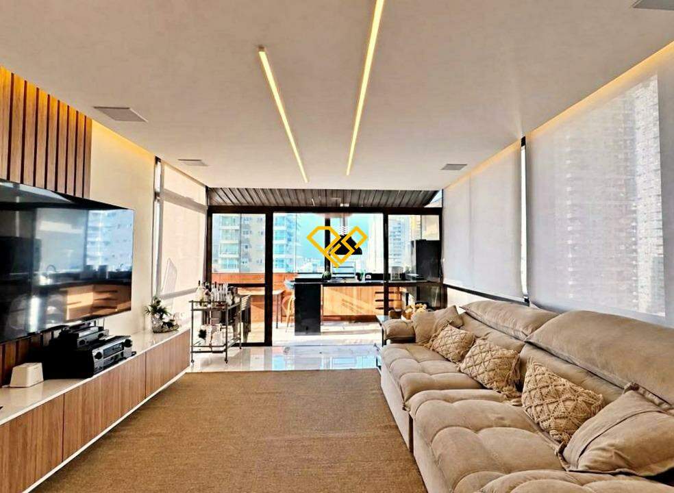 Cobertura à venda no Embaré: Sala 2º andar