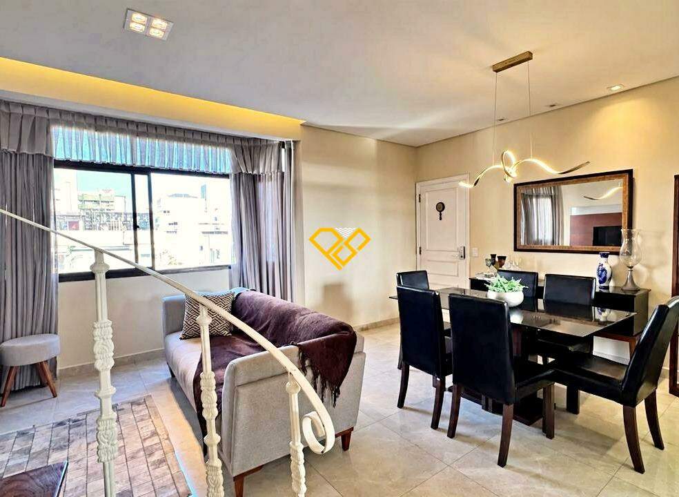 Cobertura à venda no Embaré: Sala 1º andar