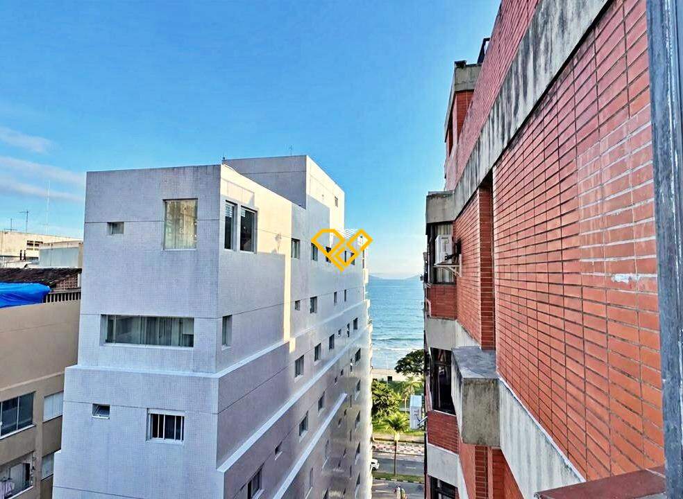 Cobertura à venda no Embaré: Vista