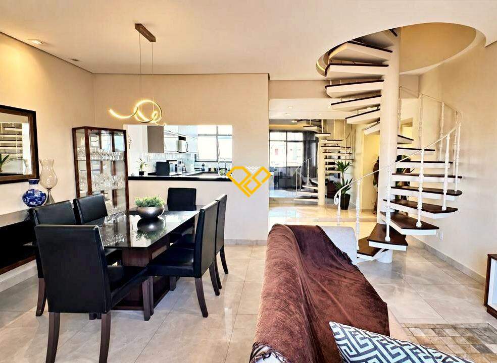 Cobertura à venda no Embaré: Sala 1º andar