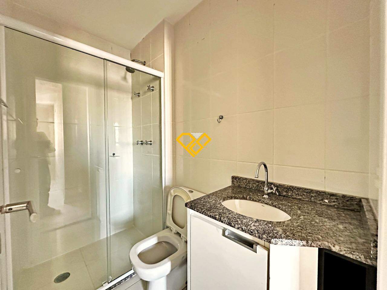 Apartamento para aluguel no Marapé: Wc suíte