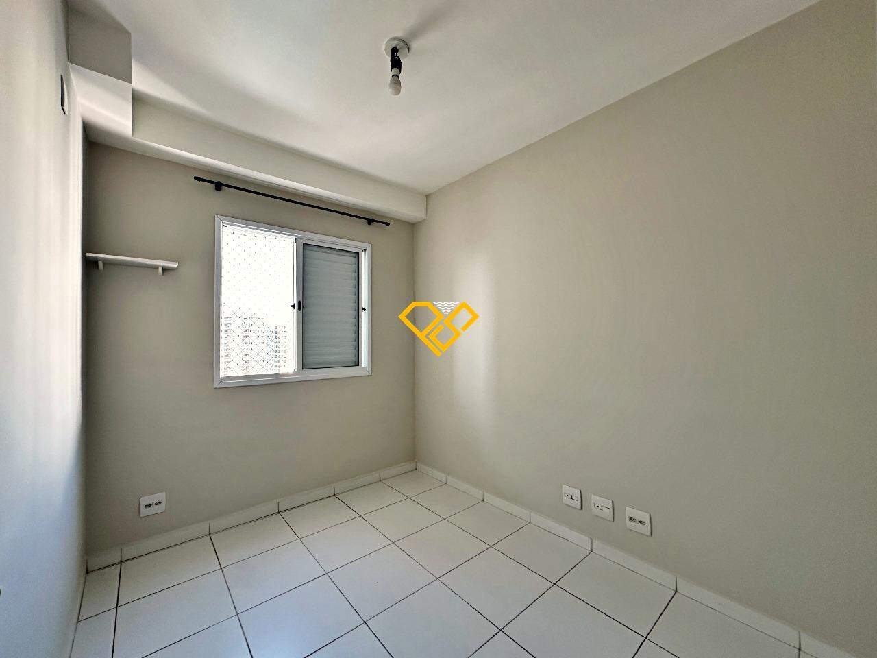 Apartamento para aluguel no Marapé: Dormitório 2