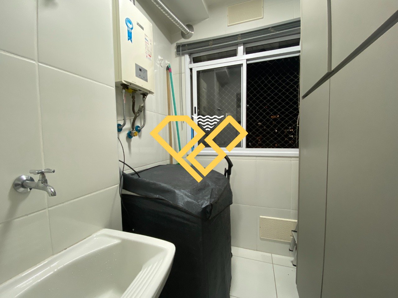 Apartamento para aluguel no Marapé: Área de serviço