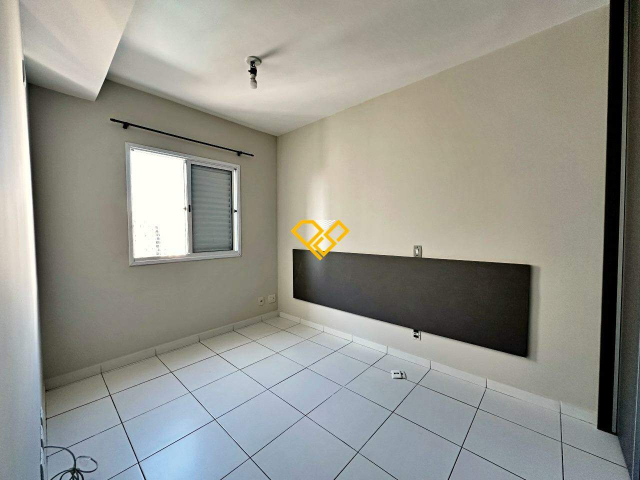 Apartamento para aluguel no Marapé: Dormitório 1 - suíte