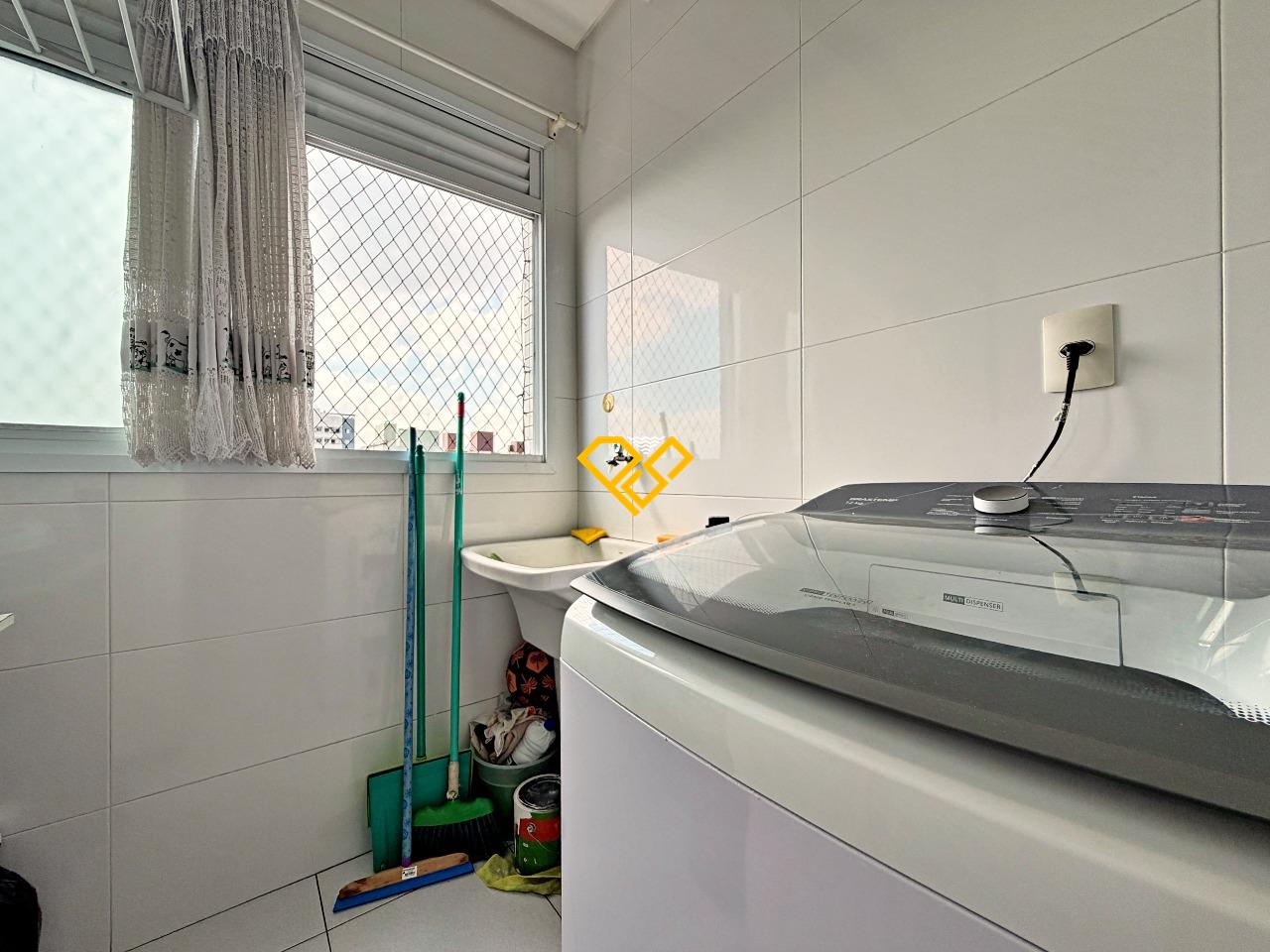 Apartamento para aluguel no Vila Mathias: Área de serviço