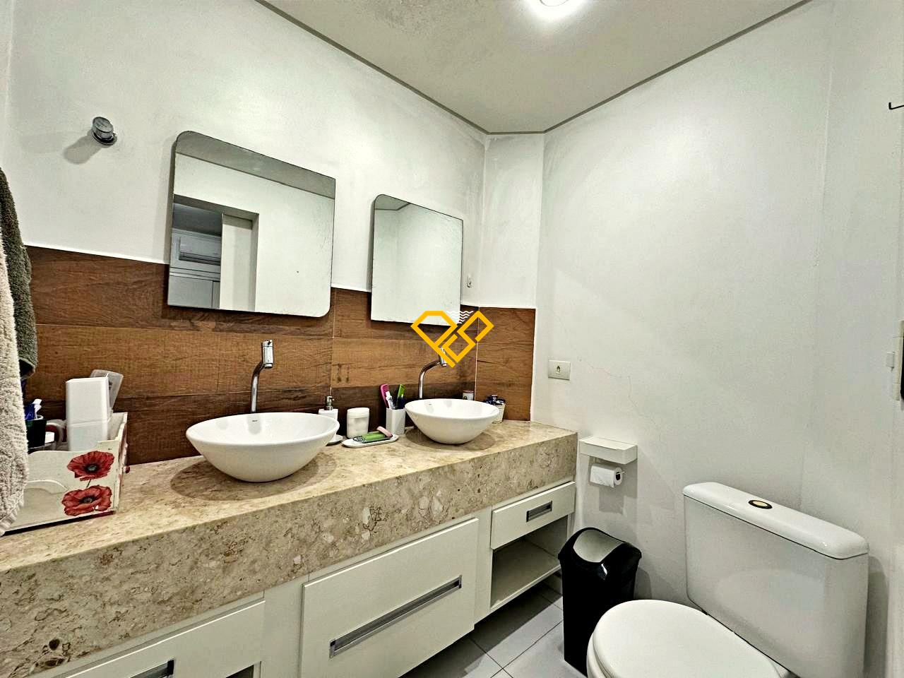 Apartamento à venda no Aparecida: Wc suíte