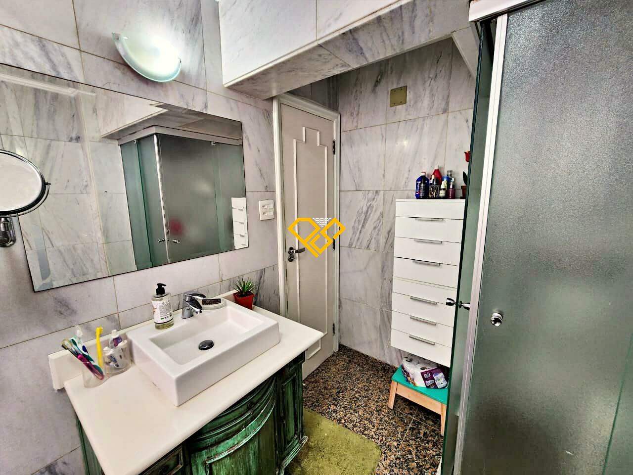 Apartamento à venda no Gonzaga: Wc suíte