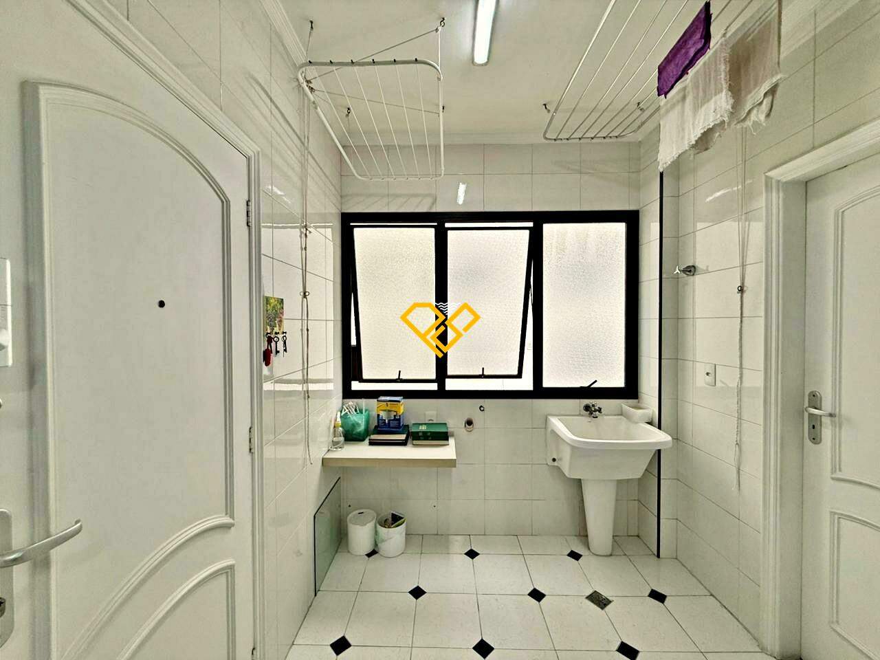 Apartamento à venda no Gonzaga: Área de serviço