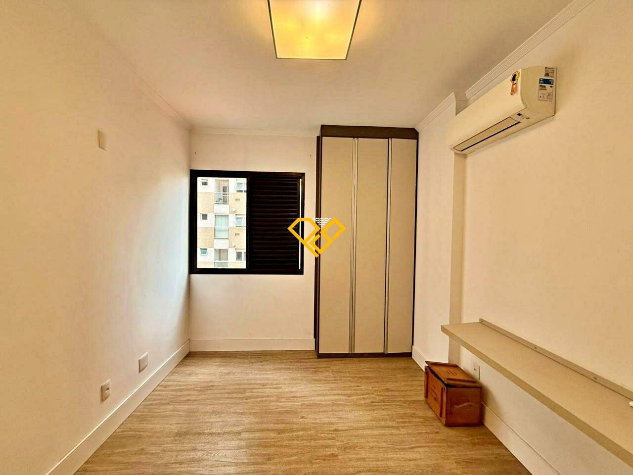 Apartamento à venda no Gonzaga: Suíte 1