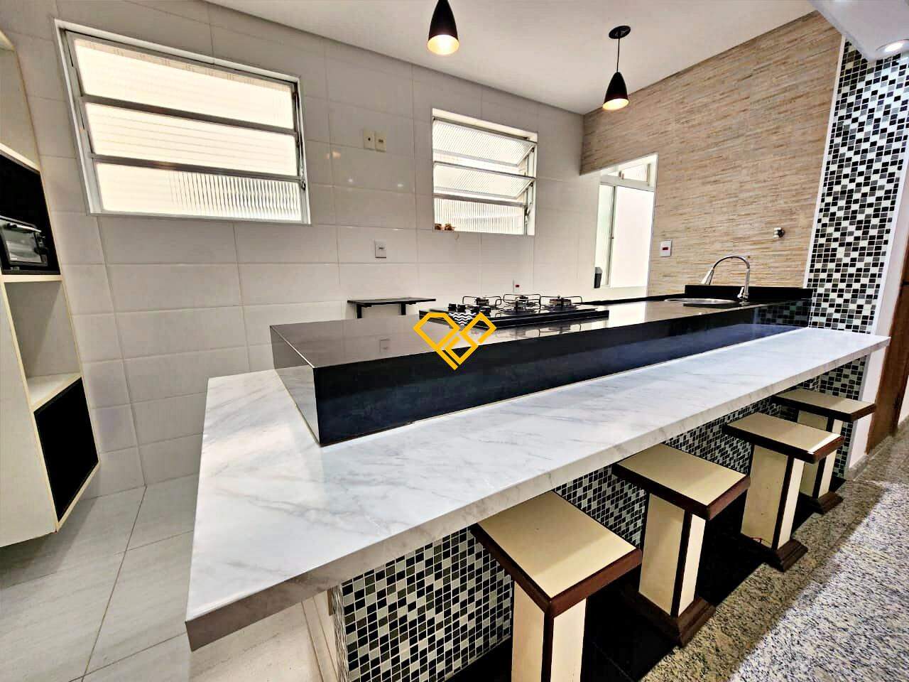 Apartamento à venda no Gonzaga: Cozinha