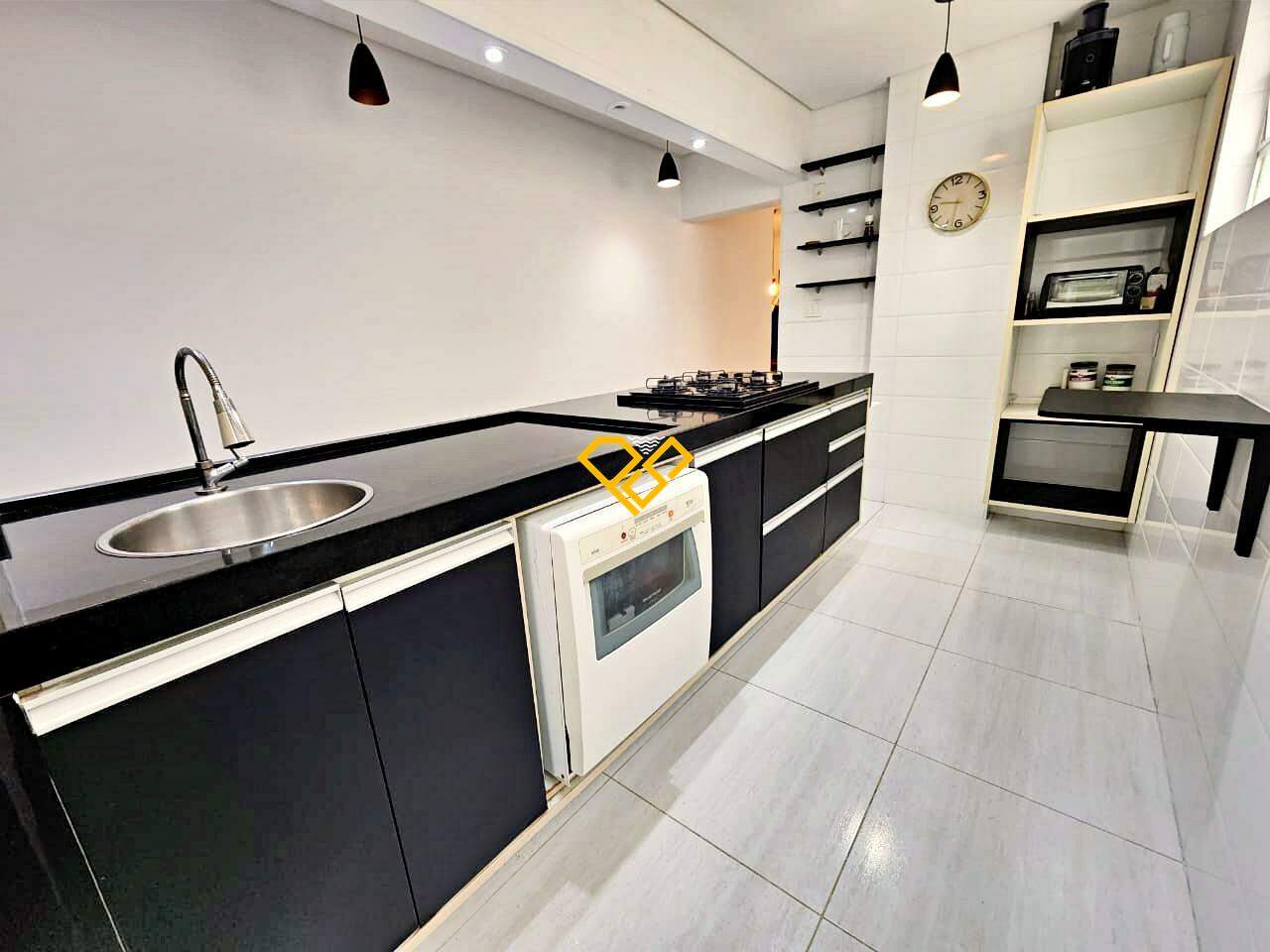 Apartamento à venda no Gonzaga: Cozinha