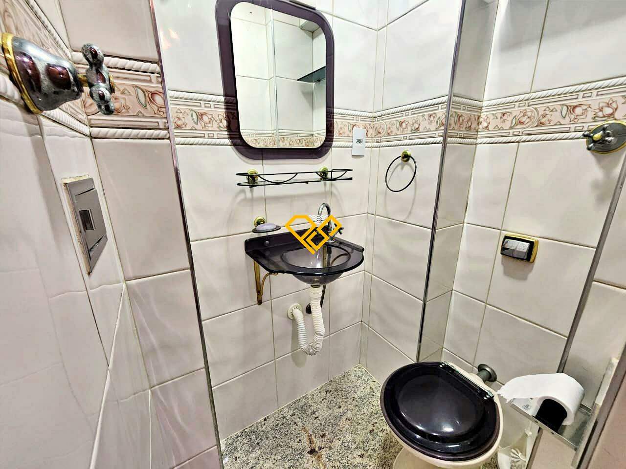 Apartamento à venda no Gonzaga: Lavabo