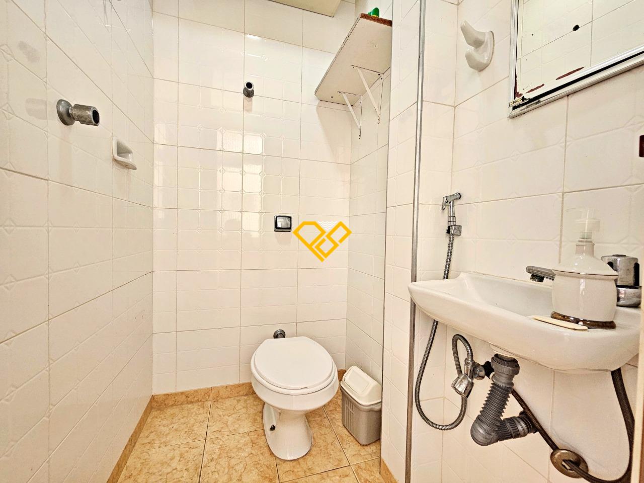 Apartamento para aluguel no José Menino: Wc de serviço