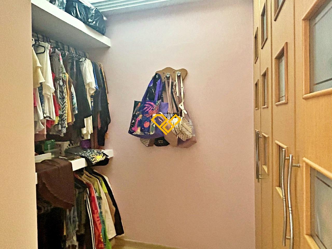 Apartamento à venda no Ponta da Praia: Dormitório 3