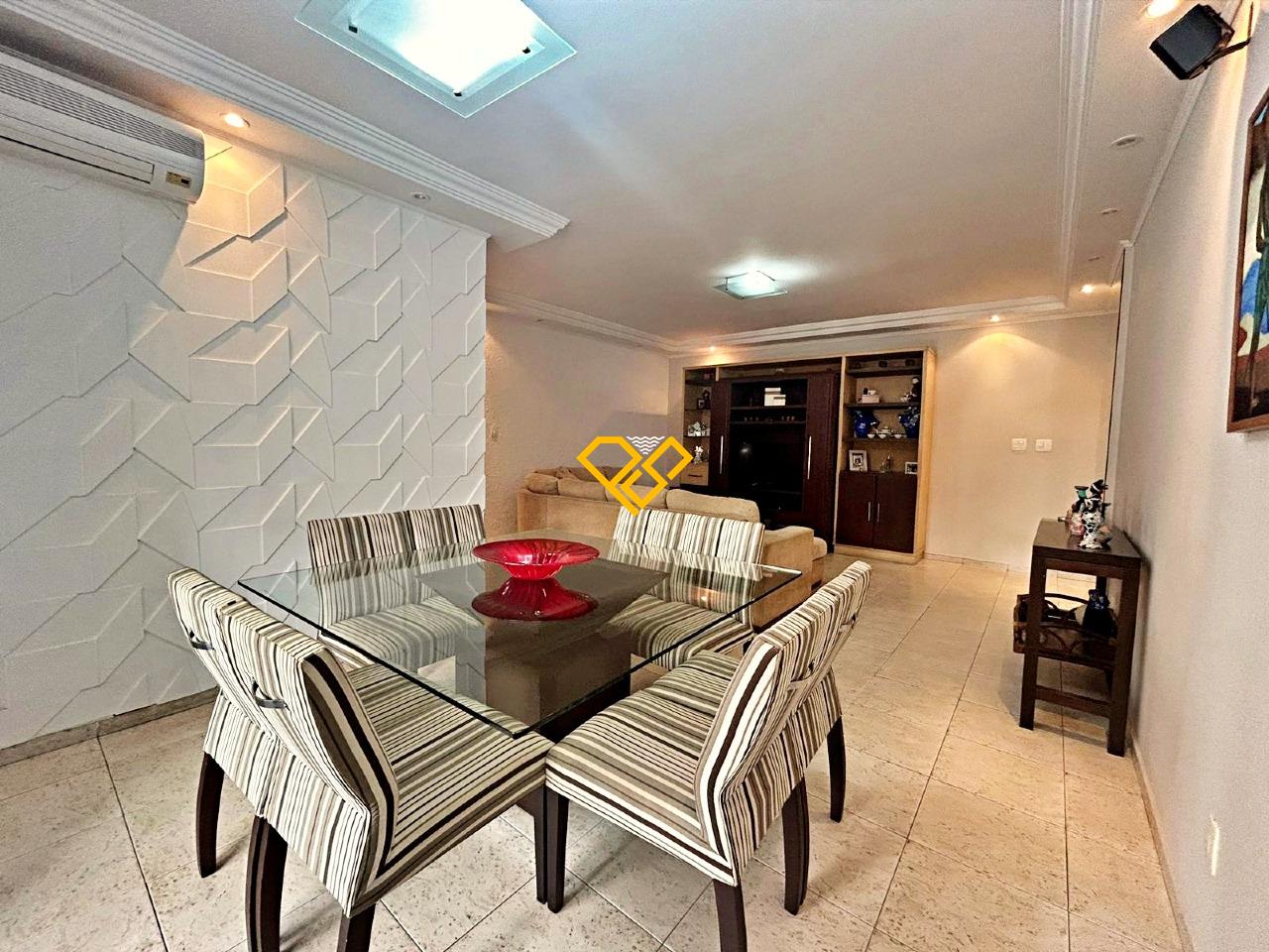 Apartamento à venda no Ponta da Praia: Sala