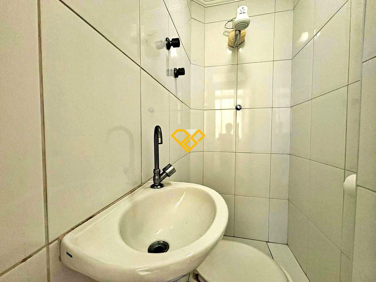 Apartamento à venda no Gonzaga: Wc de serviço
