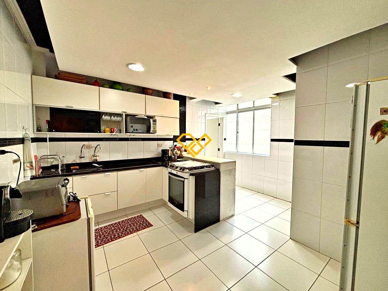 Apartamento à venda no Gonzaga: Cozinha