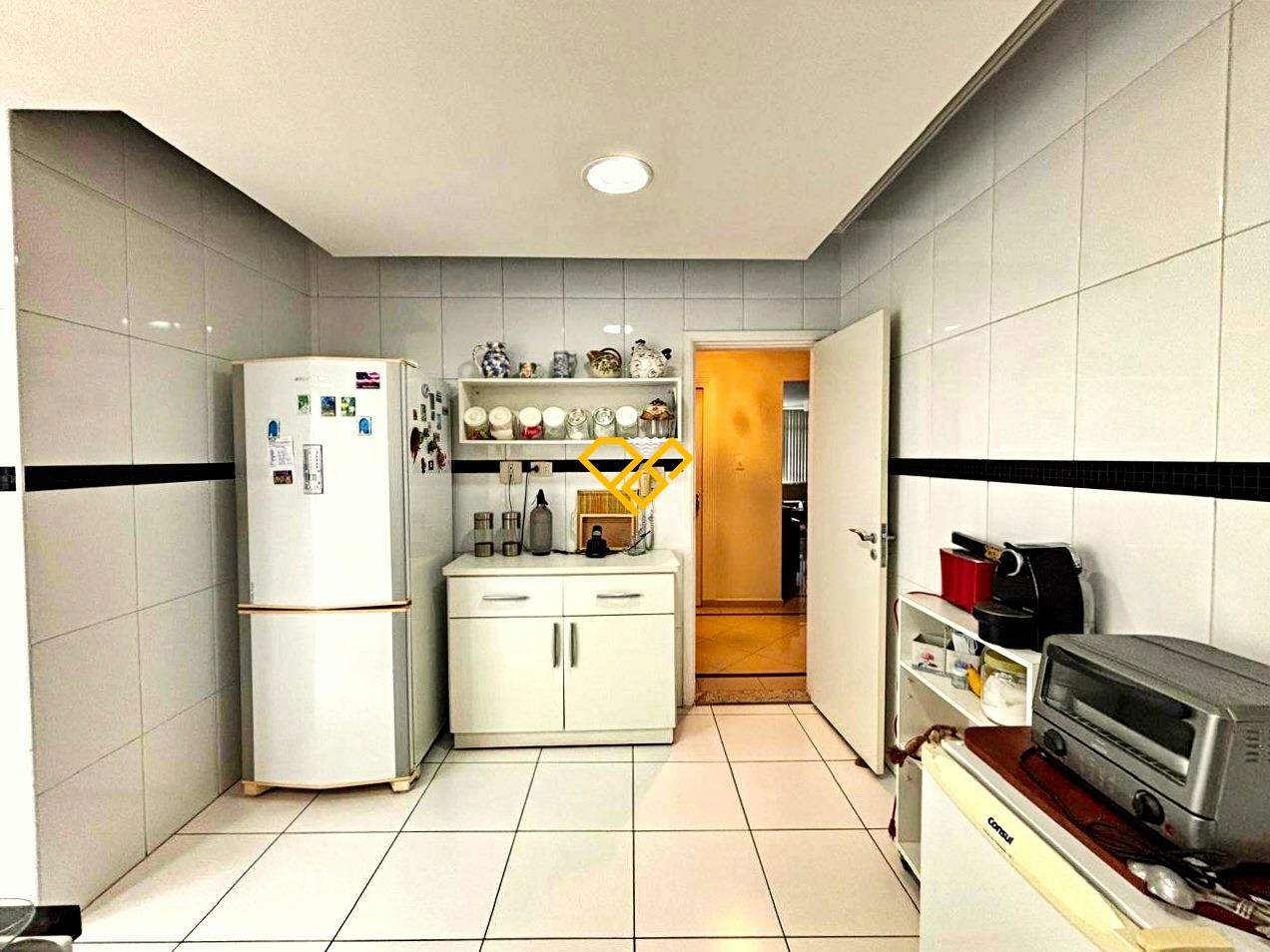 Apartamento à venda no Gonzaga: Cozinha