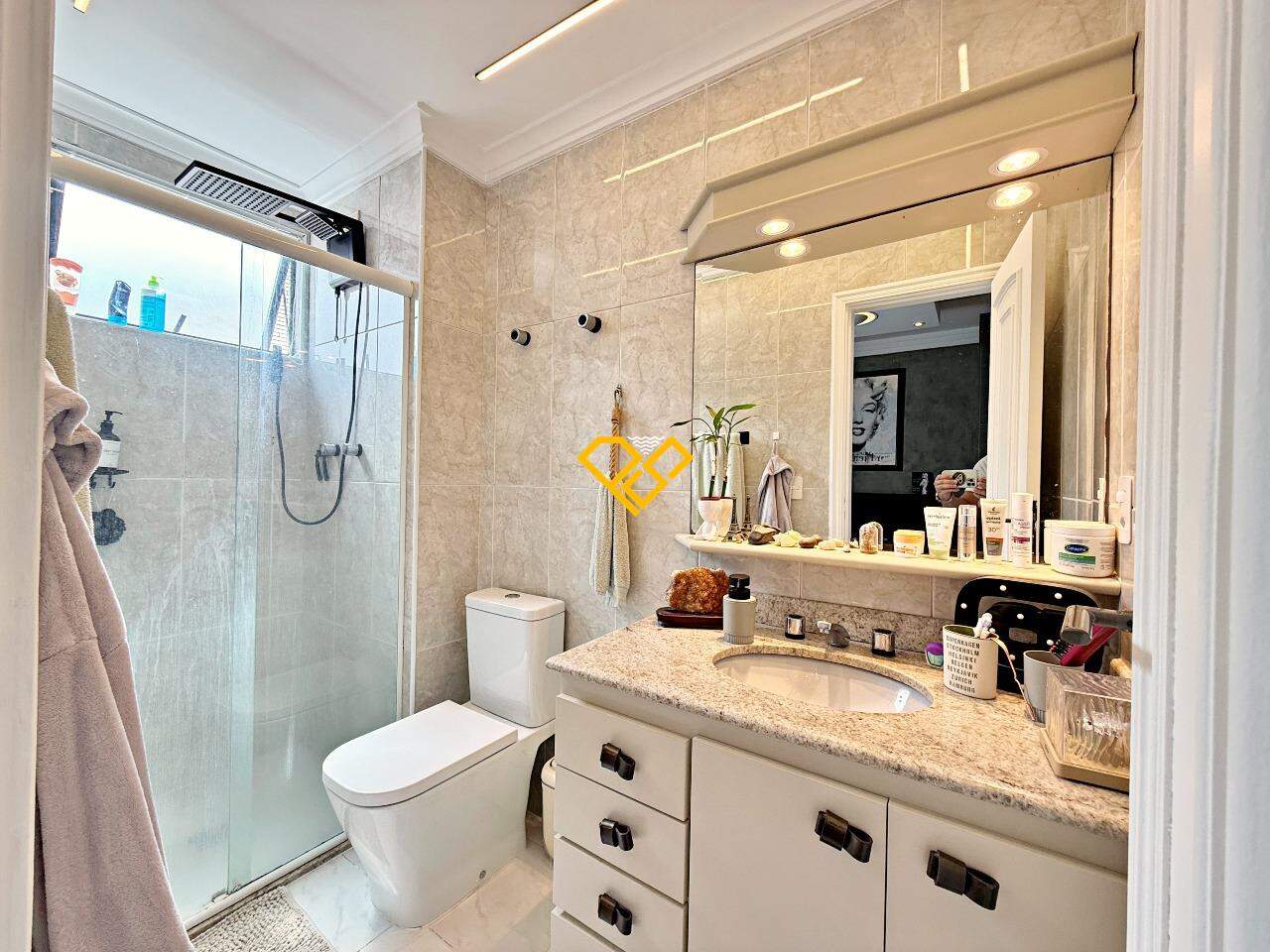 Apartamento à venda no Gonzaga: Wc suíte 2