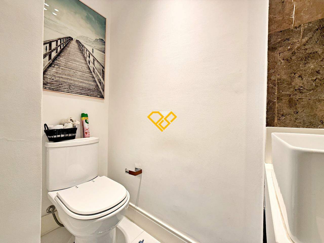 Apartamento à venda no Gonzaga: Lavabo