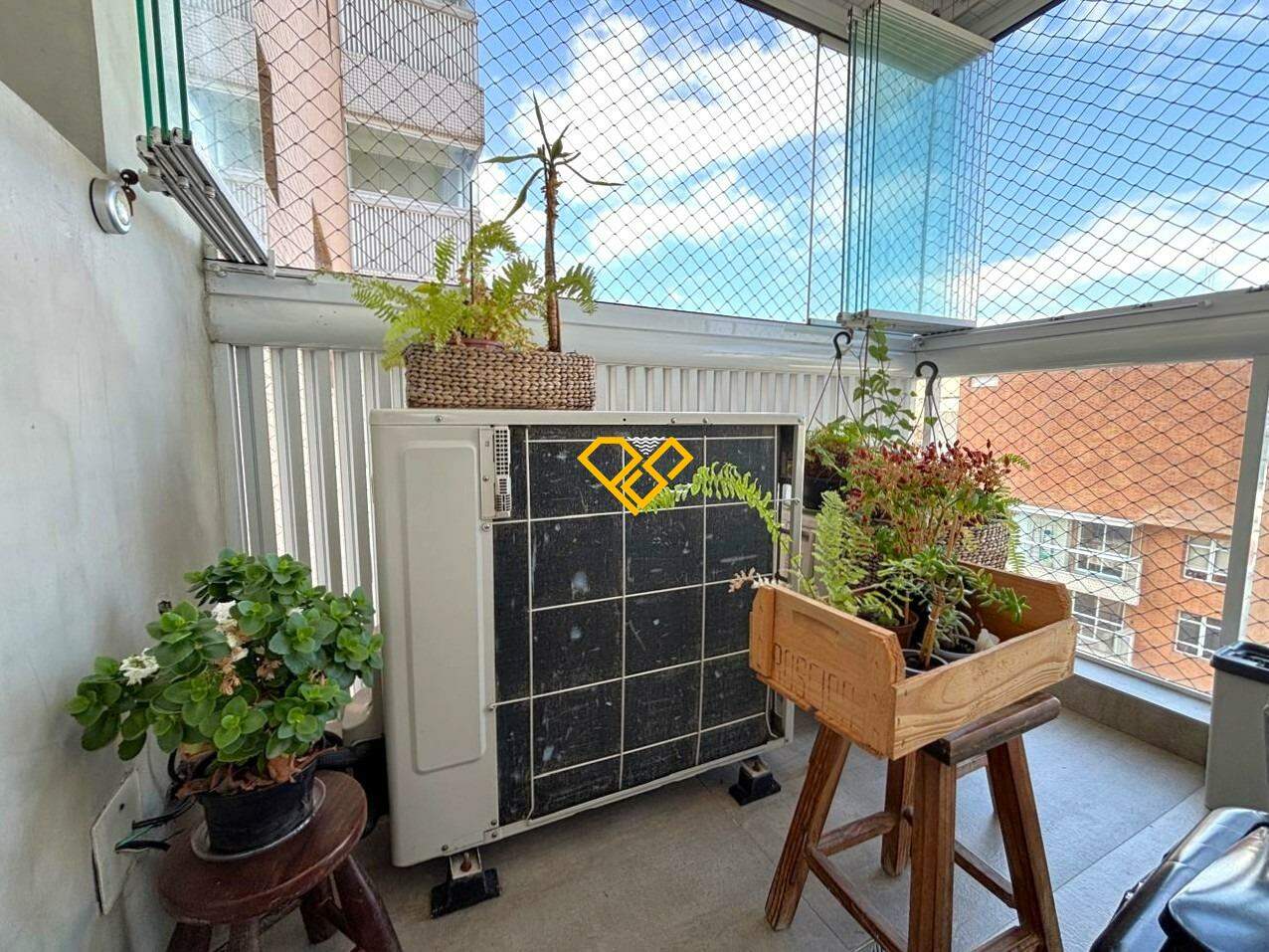 Apartamento à venda no Gonzaga: Varanda técnica