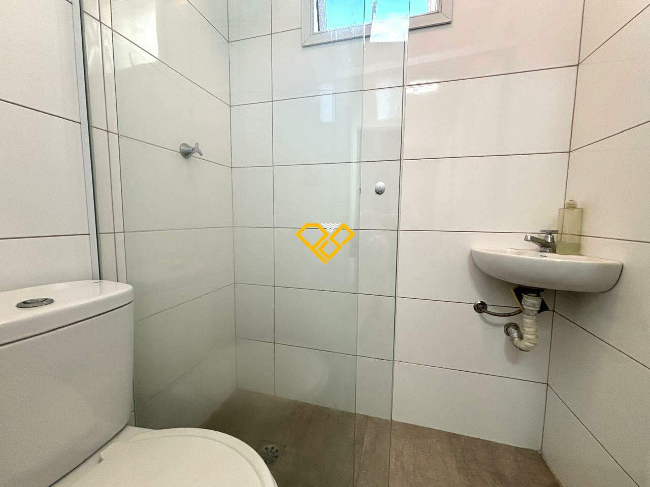 Apartamento à venda no Gonzaga: Wc de serviço