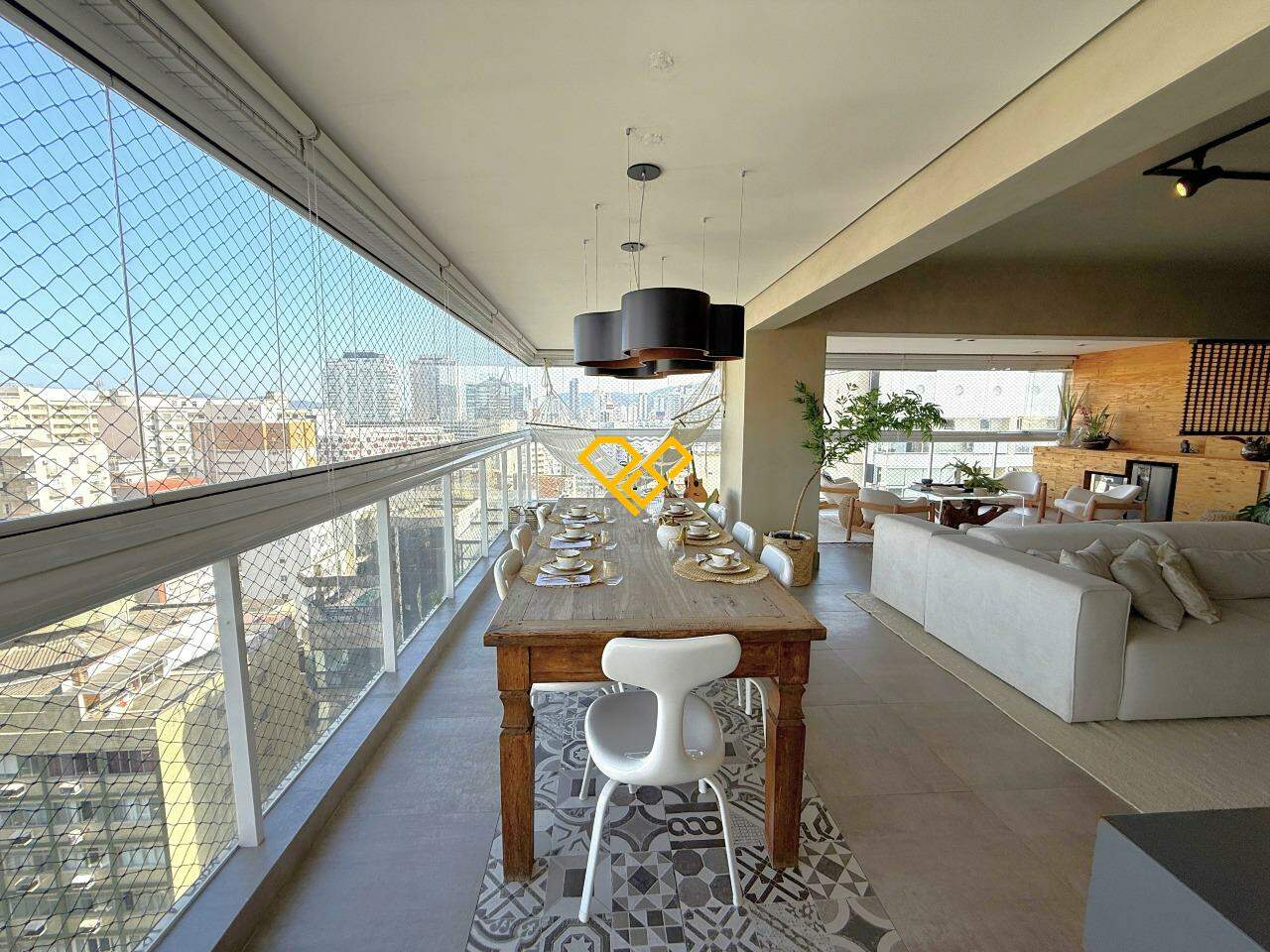Apartamento à venda no Gonzaga: Varanda
