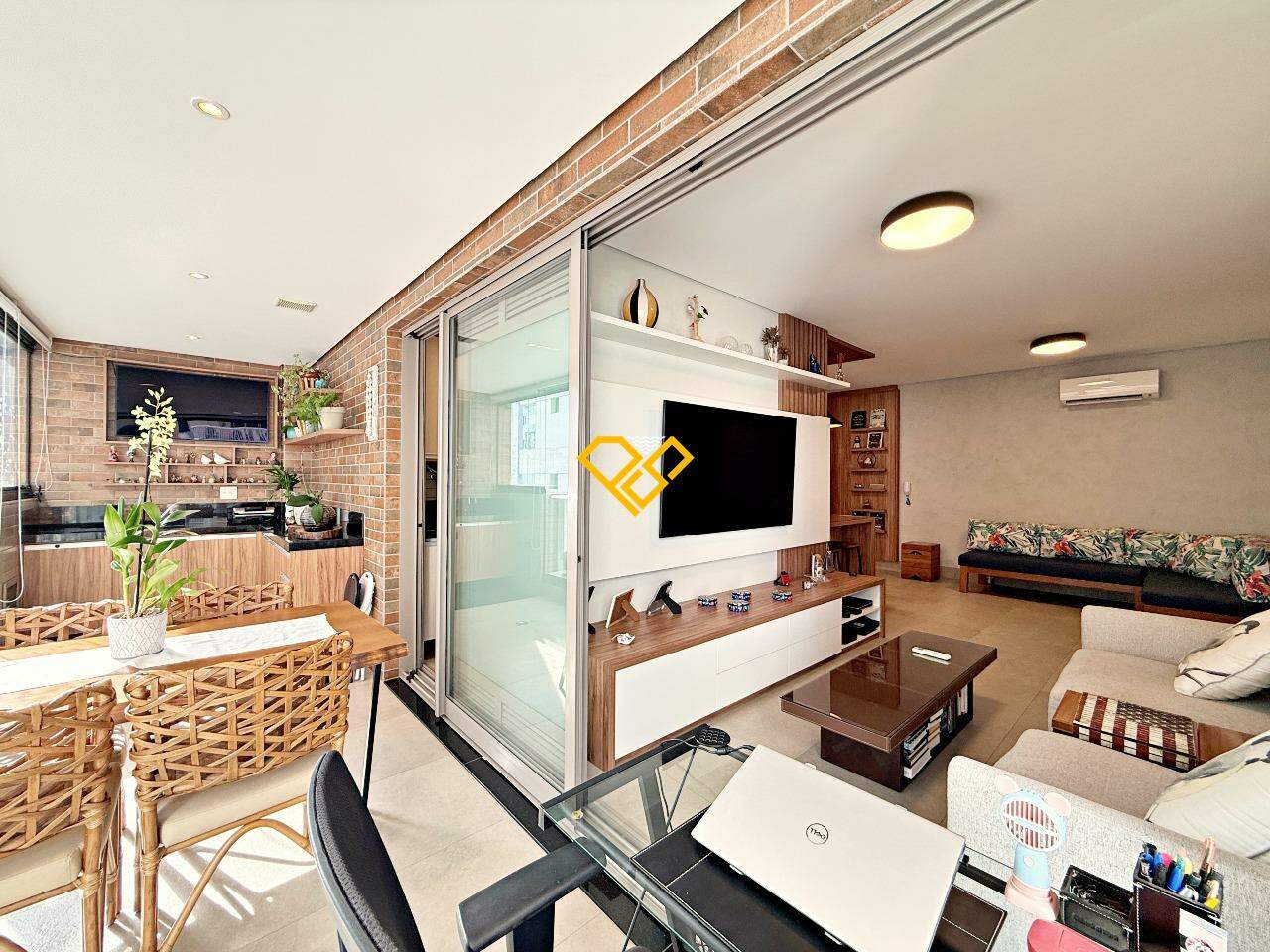Apartamento à venda no Aparecida: Varanda