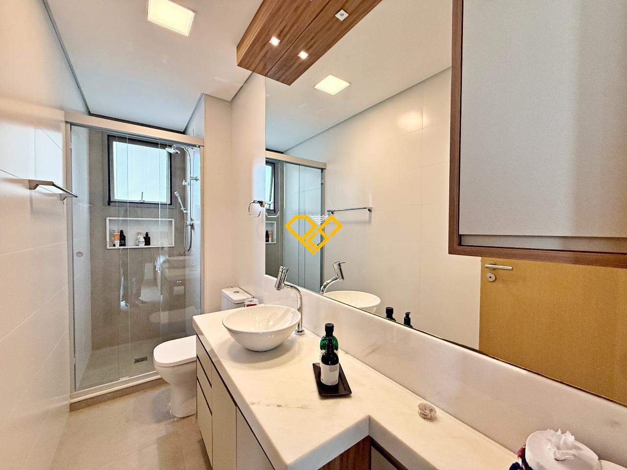 Apartamento à venda no Aparecida: Wc suíte