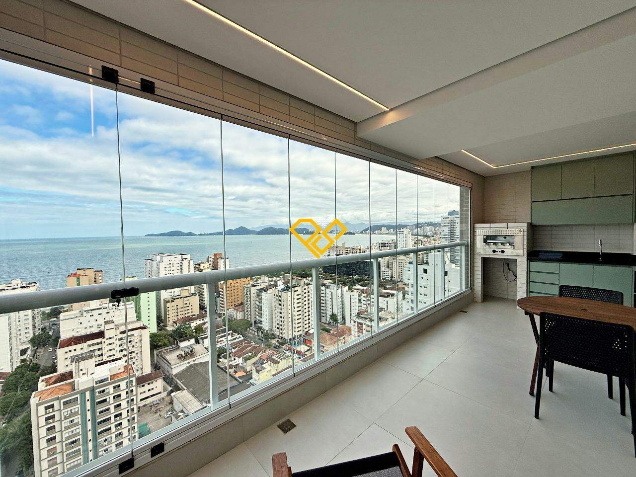 Apartamento à venda no Aparecida: Varanda